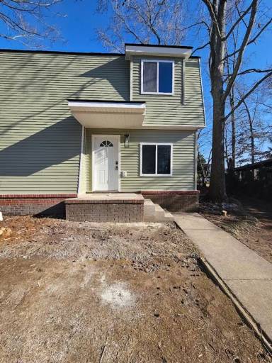 Main picture of 71 Westgate Cir