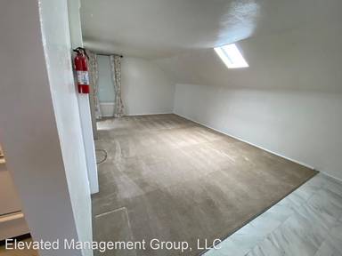 Main picture of 121 High St NE