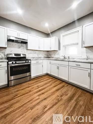 Main picture of 43 Tennis Rd