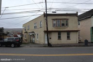 Main picture of 627 Main St