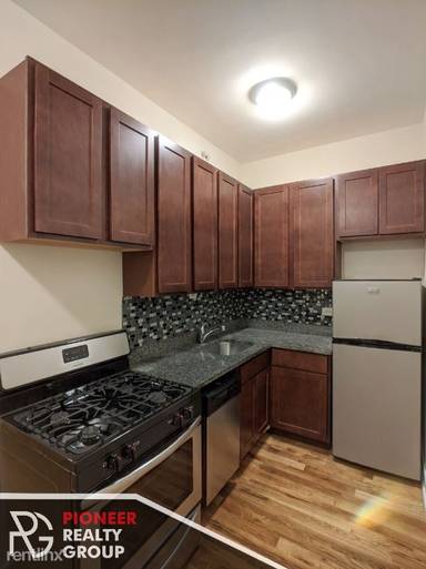 Main picture of 4631 N Paulina Apartments