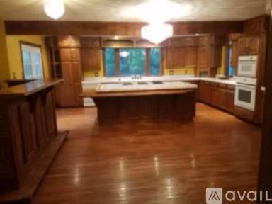 Main picture of 1210 Senator Ln