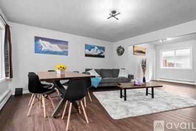 Main picture of 2040 E 39th Ave
