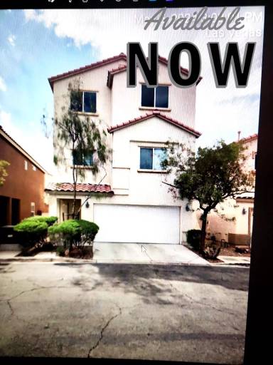 Main picture of 7929 Storyland St