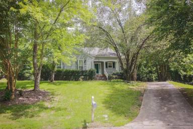 Main picture of 1147 Thornsby Ln