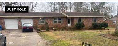 Main picture of 2156 Kings Forest Dr SE