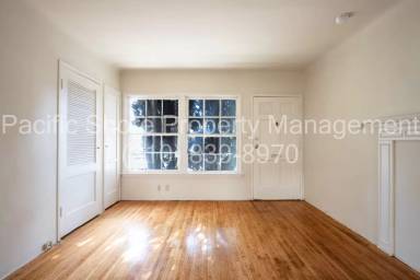Main picture of 1049 S Curson Ave
