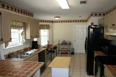 Main picture of 115 S Arthurs Ct