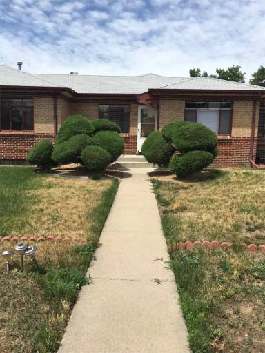 Main picture of 2311 Newport St