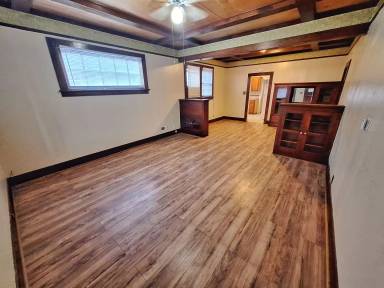 Main picture of 908 SW Dorion Ave