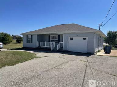 Main picture of 1130 W 26th St