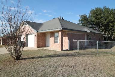 Main picture of 3211 Raven Dr