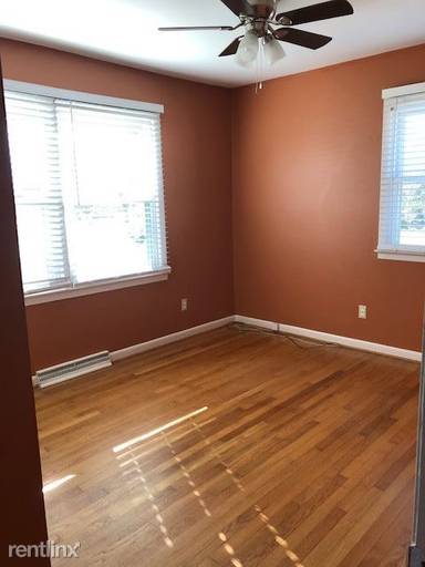 Main picture of 3016 Shady Lawn Dr