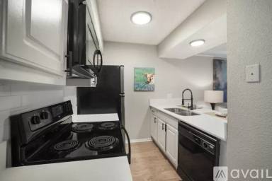 Main picture of 5237 N Lamar Blvd