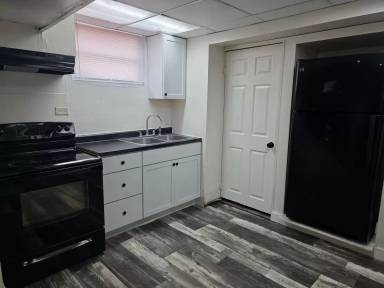 Main picture of 401 N 5th St