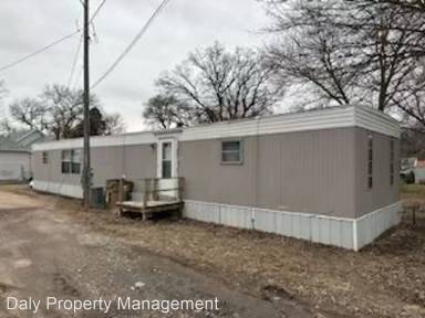 Main picture of 206 E 13th St