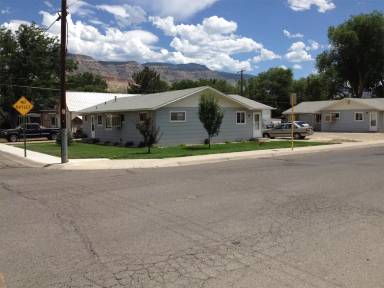 Main picture of 103 E 4th St
