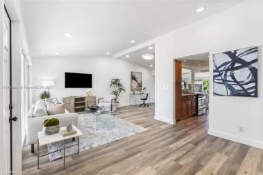 Main picture of 2512 Gulfstream Ln