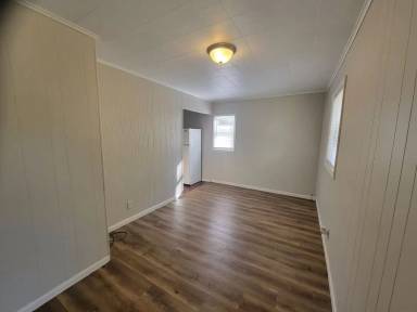 Main picture of 3220 N Gale Ave