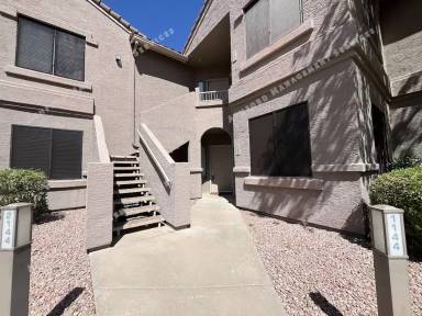 Main picture of 15252 N 100th St