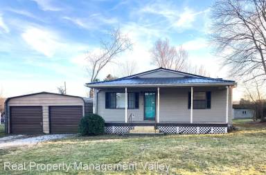 Main picture of 2067 Main St