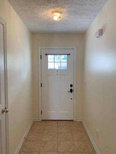 Main picture of 430 W Doak Rd