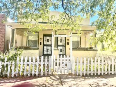 Main picture of 442 Fox St
