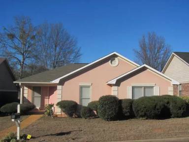 Main picture of 7008 Robins Nest Dr