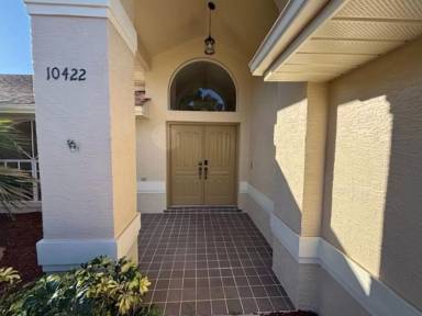 Main picture of 10422 Henderson St