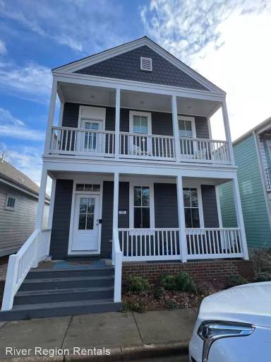 Main picture of 170 Chapel Hill St