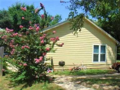 Main picture of 1416 Harvey St