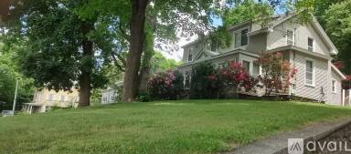 Main picture of 77 Prospect St