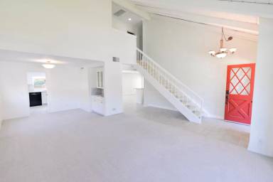 Main picture of 25592 Leeward Dr