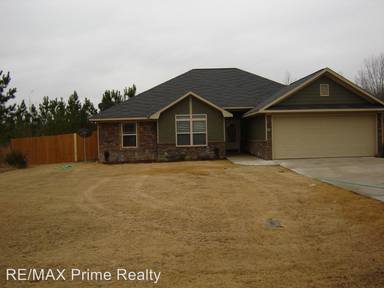 Main picture of 32 Taylor Way