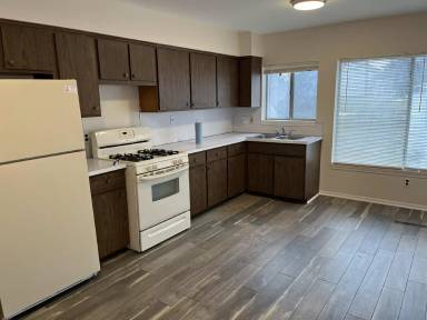 Main picture of 26331 Delton St