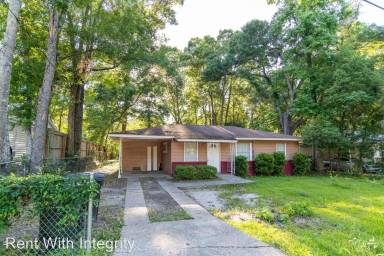 Main picture of 2808 Southwood Dr