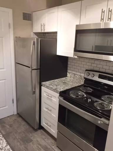 Main picture of 1500 NE 50TH CT - 9