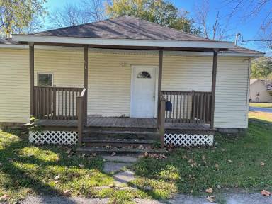 Main picture of 601 S Brown St