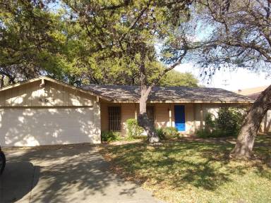 Main picture of 307 W Silver Sands Dr