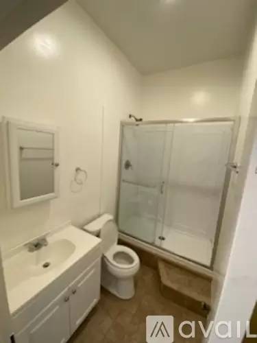 Main picture of 120 N Clay St