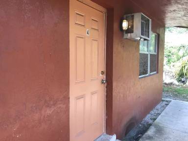 Main picture of 827 NW 10th Ter