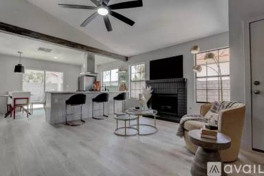 Main picture of 657 Thousand Oaks Dr