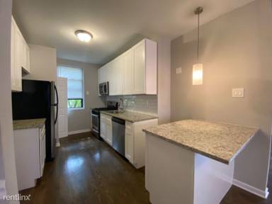 Main picture of 3607 S King Dr