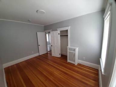 Main picture of 12 Silloway St
