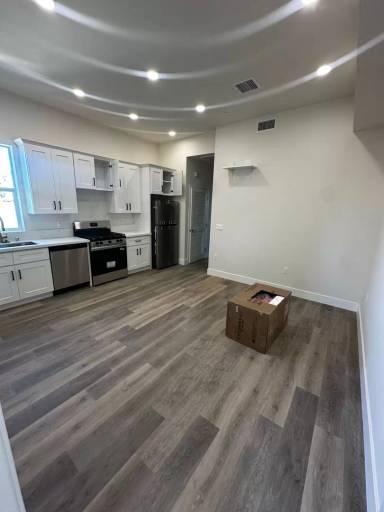 Main picture of 1015 W 21st St
