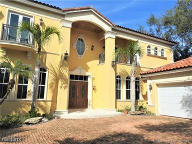 Main picture of 9010 SW 68th Ave