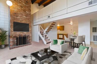 Main picture of 715 Copeland St
