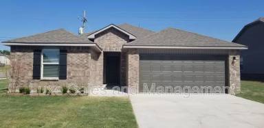 Main picture of 3110 Debbie Ln