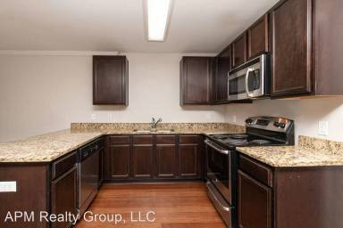 Main picture of 202-215 S Saluda Ave