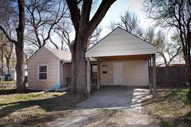 Main picture of 1638 S Dodge Ave
